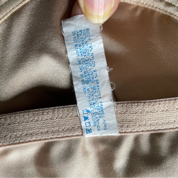 Playtex 24 Hour bra front close no wire free sports satiny shiny nylon beige 38C - Picture 10 of 10